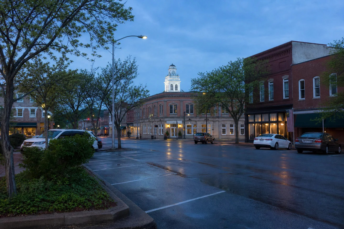 Paris, TN cityscape