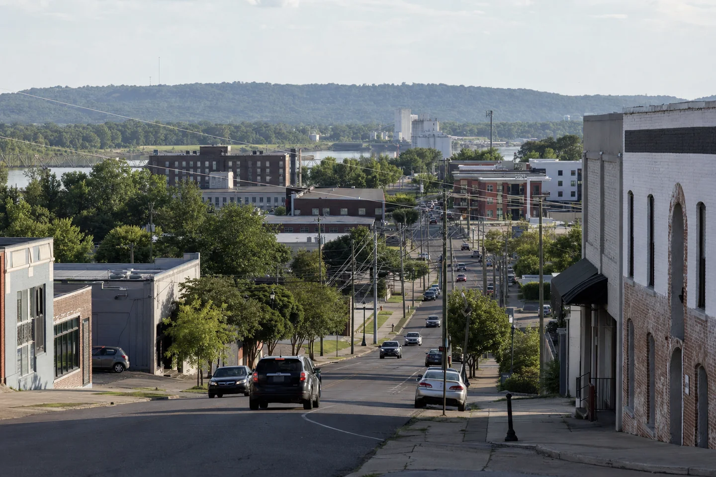 Tuscaloosa, AL cityscape